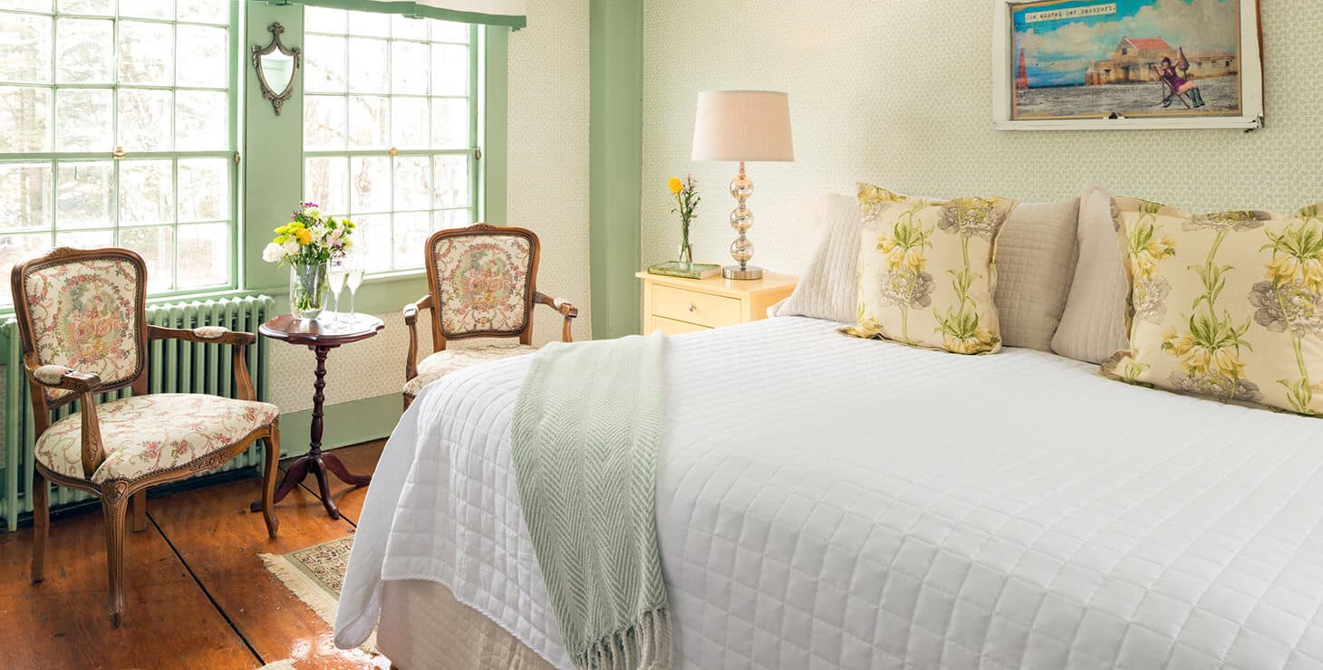 Top Kennebunkport Bed and Breakfast Historic & Cozy Maine Inn