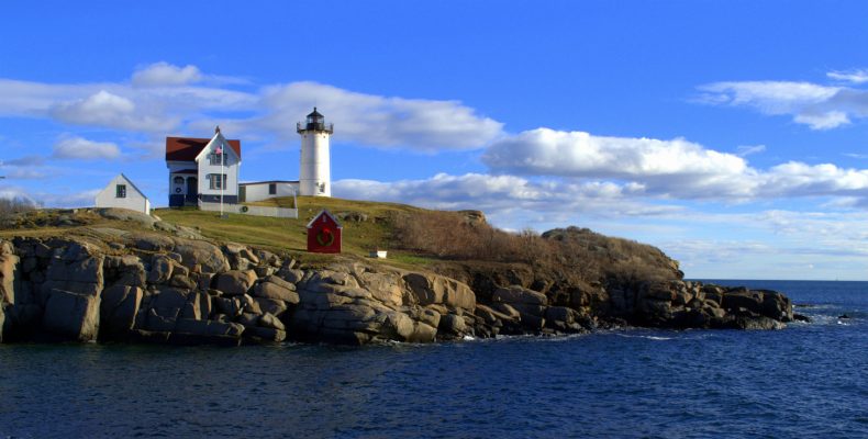 lighthouse in kennebunk, maine